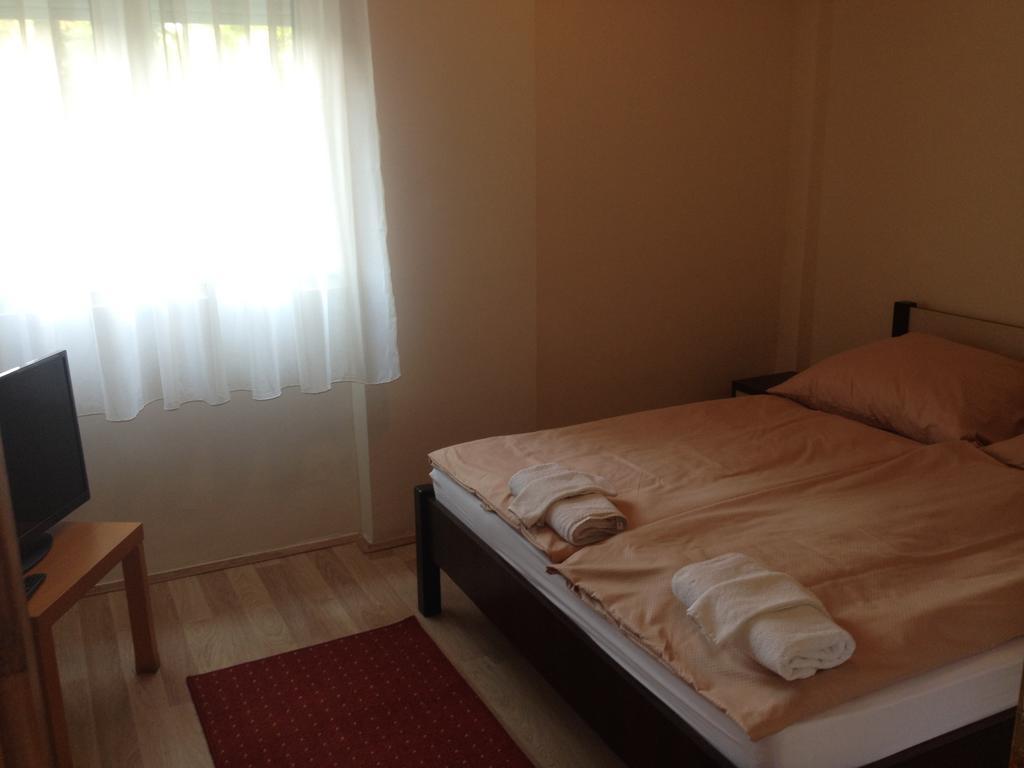 Hotel Family Balatonföldvár Habitación foto