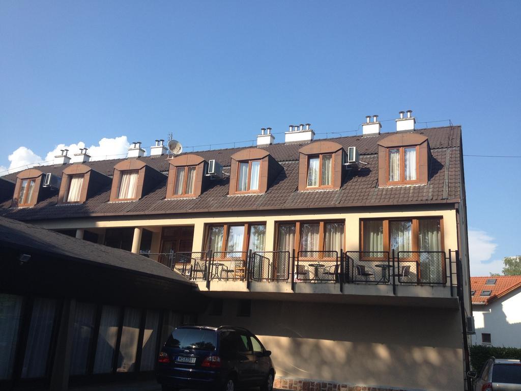 Hotel Family Balatonföldvár Exterior foto